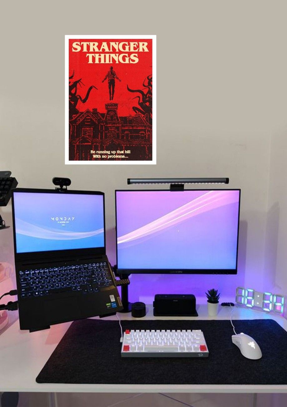 STRANGER THINGS | RED - Alternative View 1