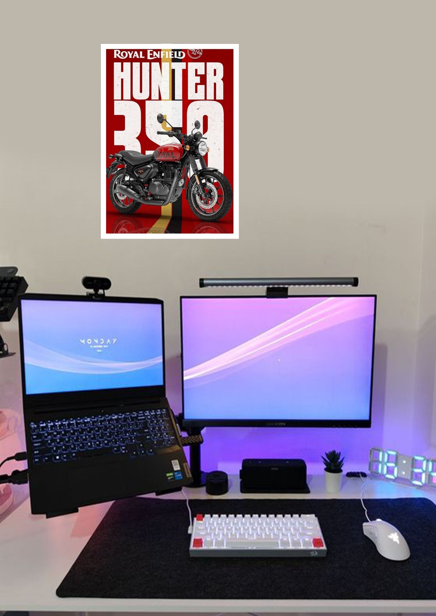 Royal Enfield Hunter 350 - Alternative View 1